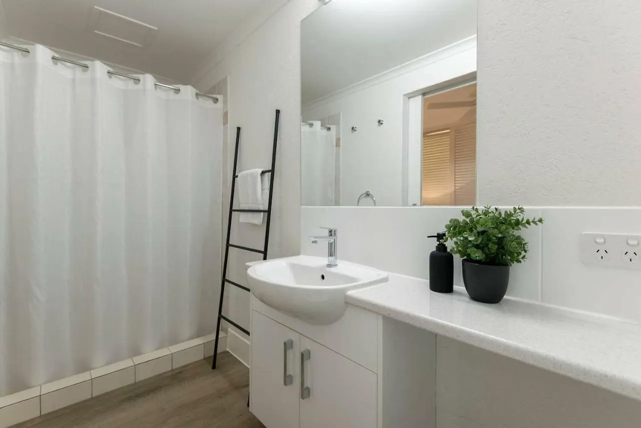 Ocean Palms Apartments Port Douglas Australia